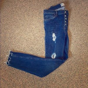Free People high waisted dark blue jeans W28